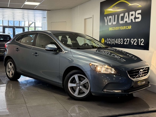 Volvo V40 1.6 T3 Momentum R-Design 1 Jaar Garantie